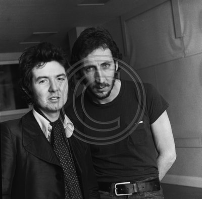 Martin Cook Copyright Photo - Ronnie Lane and Pete Townshend mc015006